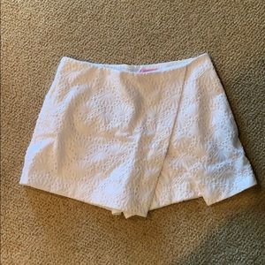 Lilly Pulitzer sea shell print skort size 6.